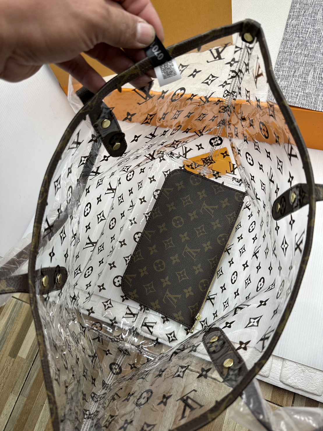 Louis Vuitton, Bags, Louie Vuitton Clear Acrylic Amber Link Handle Tote  Never Full Large Carryall Bag