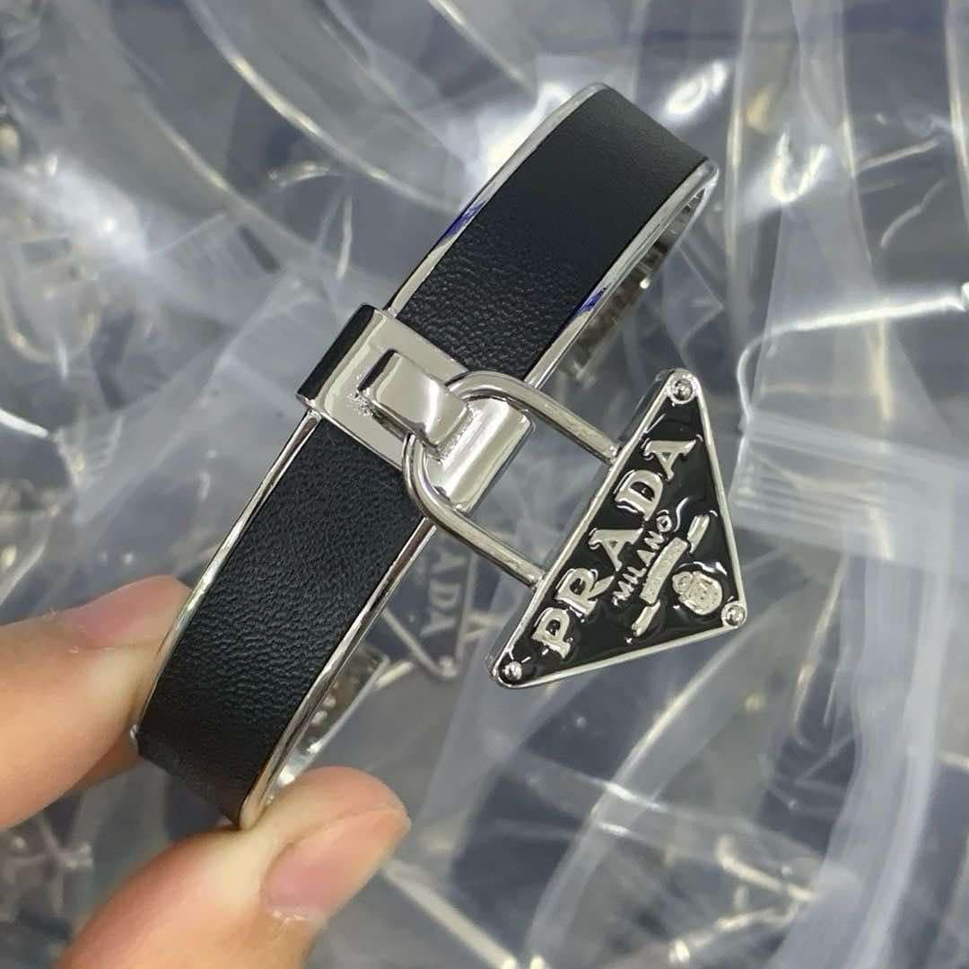 0e367e1c-088b-4e4a-bbe2-2263f08e12cd Silver Triangle Logo Bracelet - Image 1