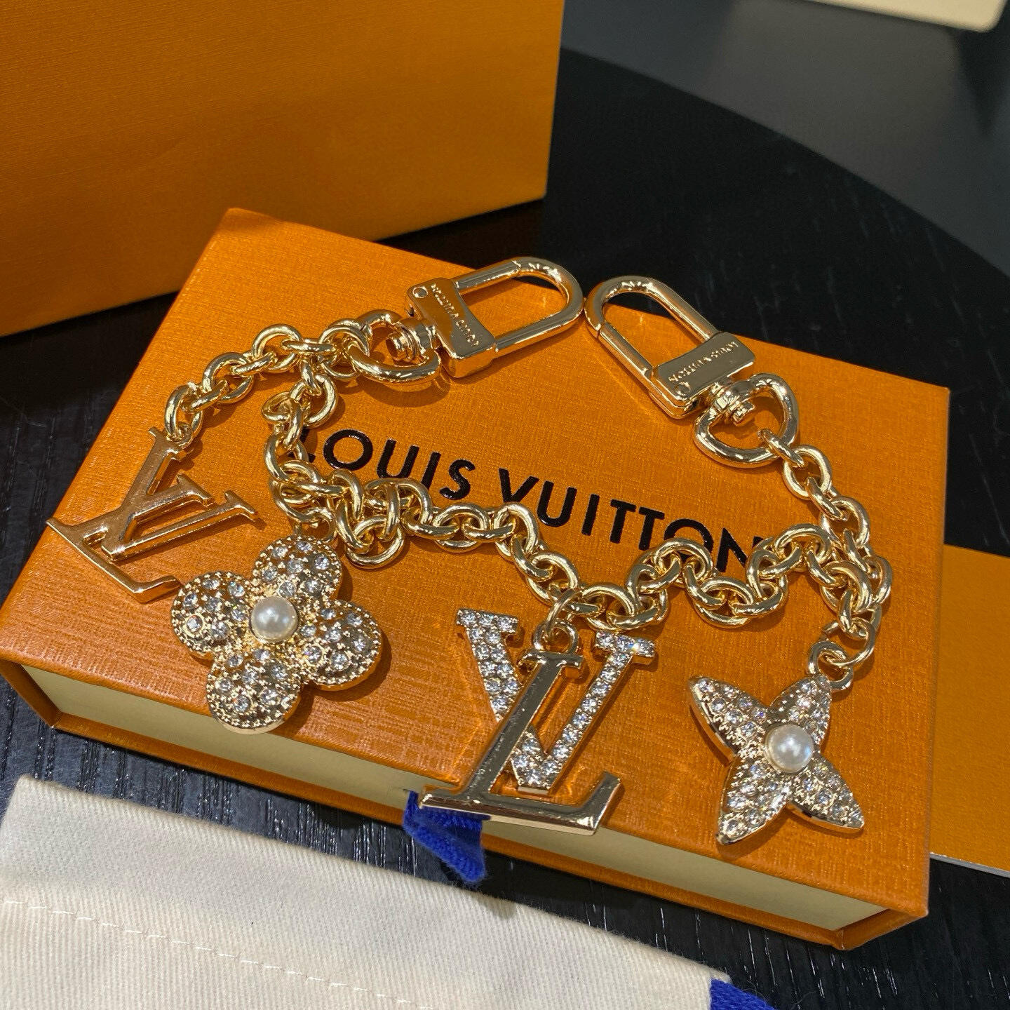 e030862a Bling Chain Key Chain & Bag Charm - Image 1