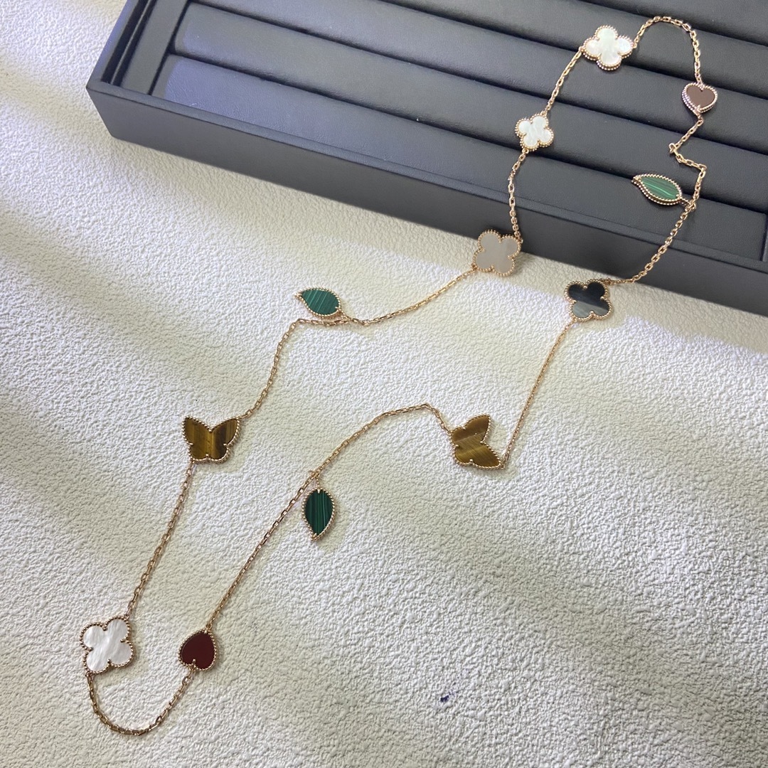 a58420c7 Lucky Alhambra Long Necklace - Image 1