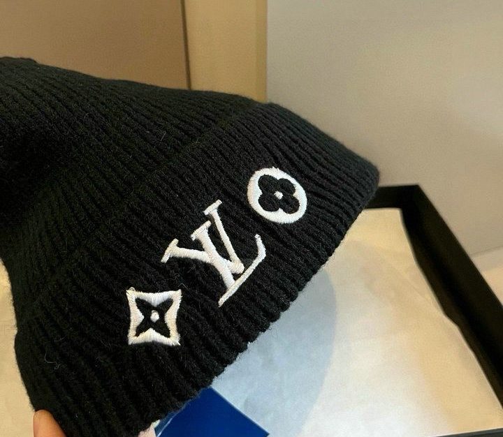 Louie Black Beanie